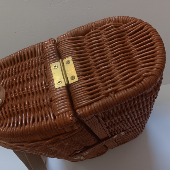 Vintage Wicker Picnic Basket Wine Carrier Bottle Holder Carrying Case w/ Strap - Picture 4 of 11